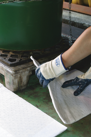 钒钠特 抗拉吸油片,pp,40cm*50cm*4mm,100片/箱,110l/箱,ff401