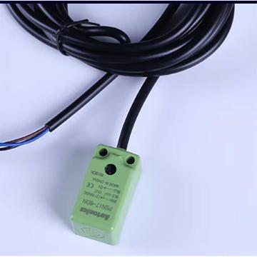 奥托尼克斯/Autonics 方形电感式接近开关，PSE17-5DN2 售卖规格：1台