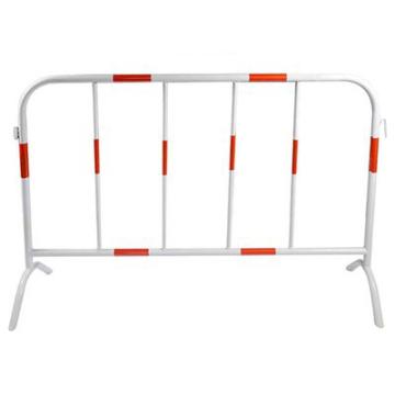 布朗森/BRONSON 钢材铁马护栏，长1.5m，高1m，颜色红白，7斤左右重，A8263 售卖规格：1个